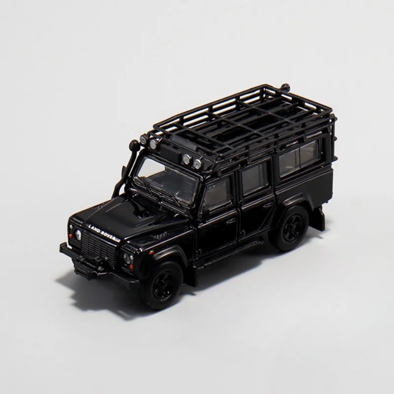 Master 1/64 Land Rover Defender 110 Pure Black accessory version simulation alloy car model