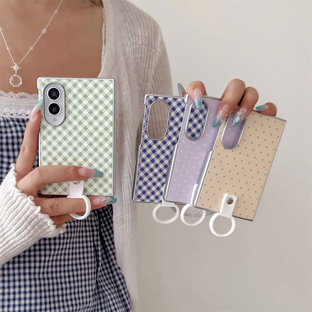 Cute Gingham Polka‑Dot Phone Case For Samsung Galaxy Z Fold8 Ultra 7 6 5 4 Holder Frame Hinge Anti‑Drop Hard Foldable Shell