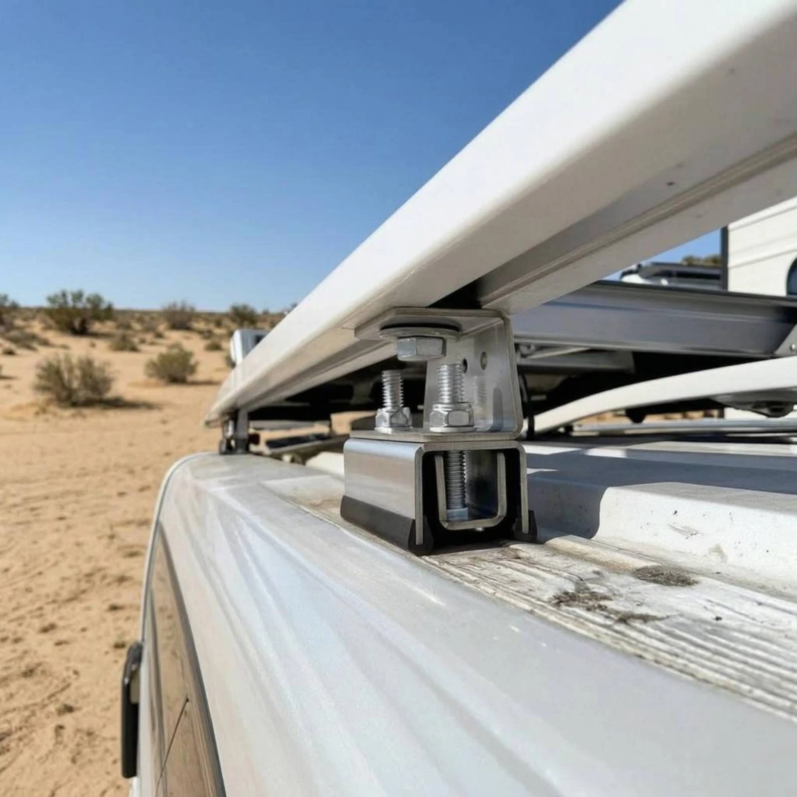 4 Pieces Right-Angle Clamp Bracket Compact Mounting Bracket Furniture Connector Unobstructed Channel Polished Edges