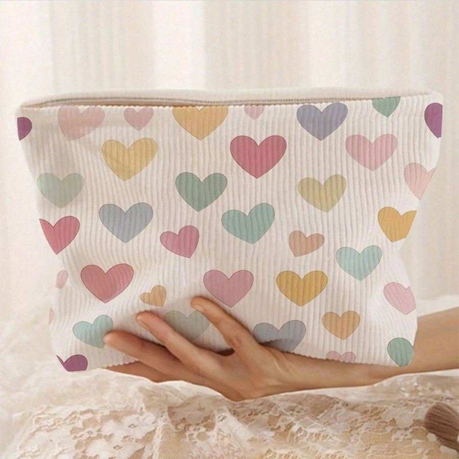 1 Piece Velvet Makeup Bag with Colorful Heart-Shaped Background Pattern and Zipper Closure, Providing Women with a Spacious Handheld Storage Space for Toiletries, Washable and Portable, Suitable for Daily Use or Travel, Stylish Skincare Organizer Bag with Safety Zipper and Sturdy Handle, Mini Makeup Bag, Makeup Storage and Storage Solution, Travel Makeup Bag, Printed Makeup Bag