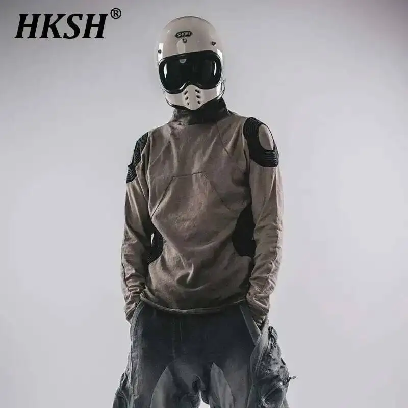 

HKSH Spring Autumn New Men's Tide Punk Dark Waste Land T-shirt Geometric Cut Three-dimensional Circular Pocket Chic Tees HK2417