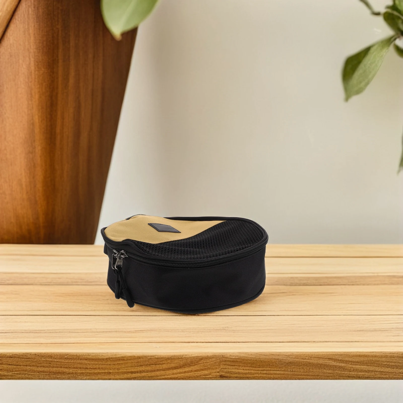 

Lightweight Oxford Fabric Camping Tableware Organizer Durable Outdoor Cookware Storage Bag for Picnics BBQs Space-Saving Kitchen