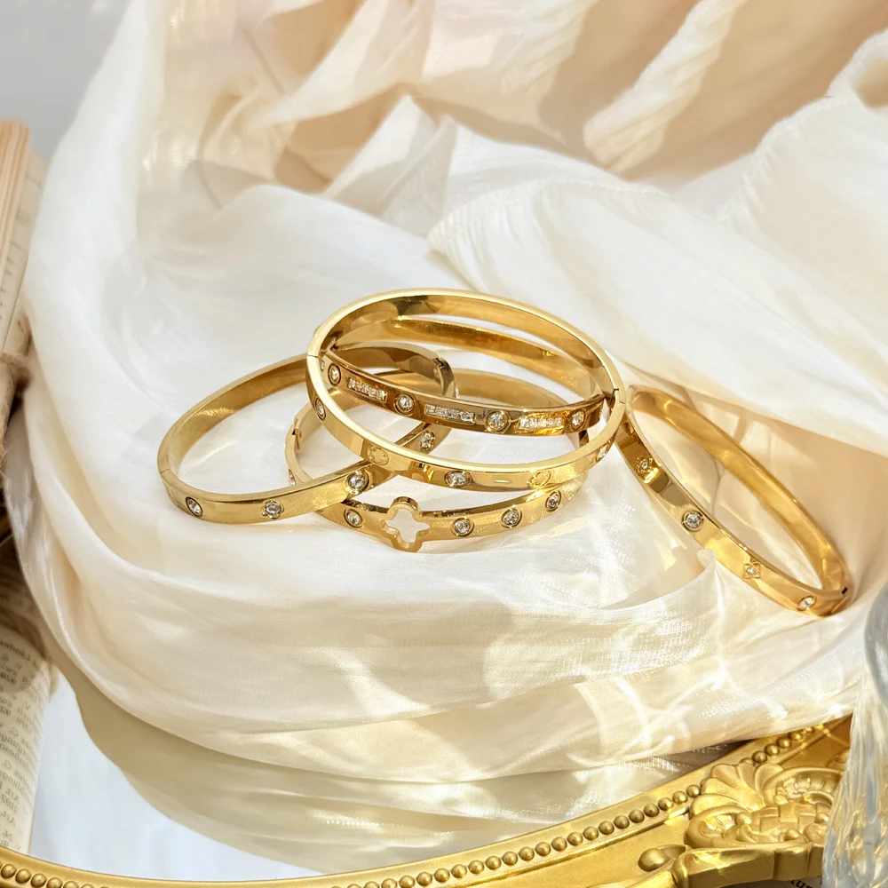 سوار ذهبي مرصع بالألماس من الفولاذ المقاوم للصدأ، سوار مجوف بأربع أوراق البرسيم، سوار ذهبي للسيدات من الفولاذ المقاوم للصدأ