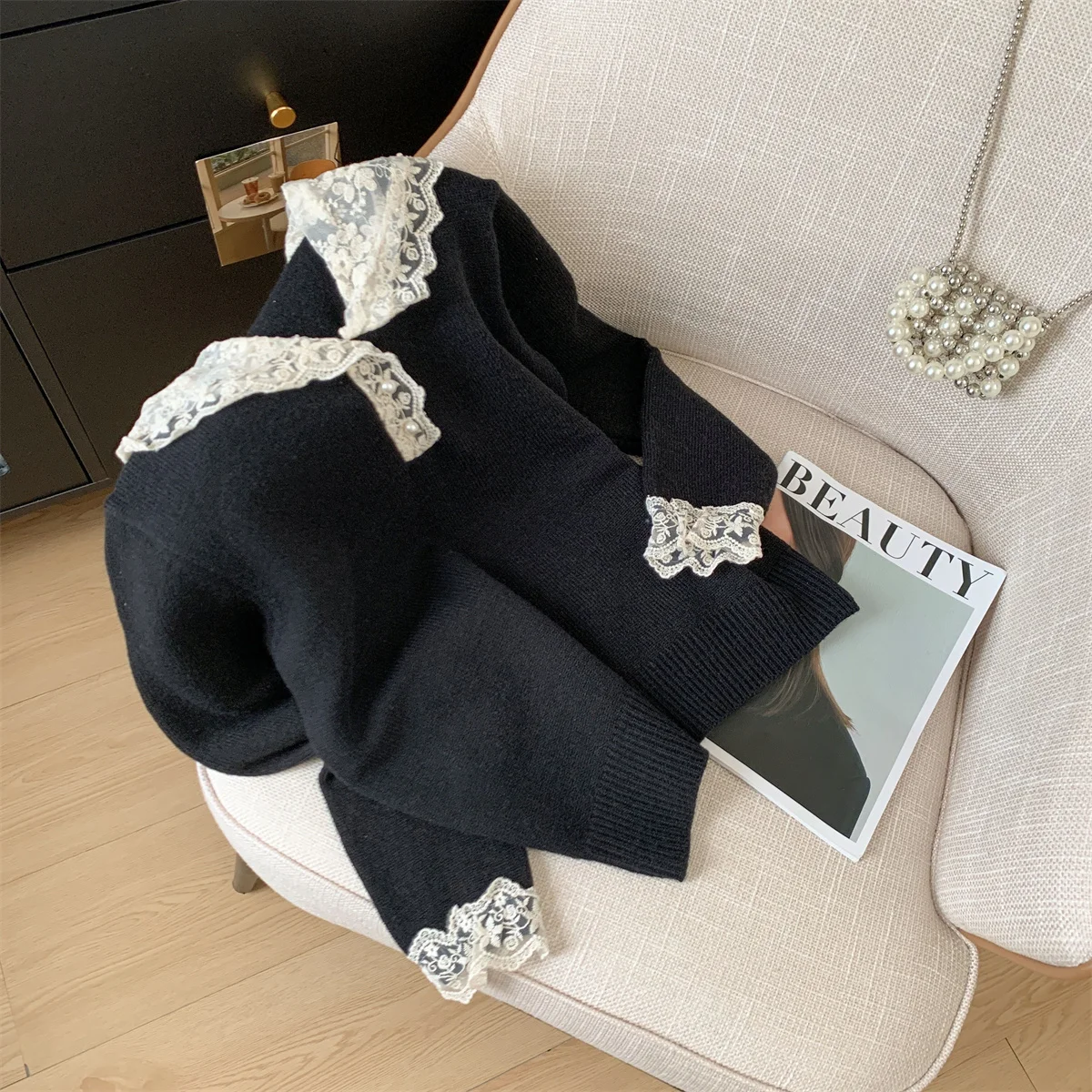 Maglione con cappuccio impiombato in pizzo nero da donna per le donne in autunno e inverno Moda coreana anni 2000 Y2k Design versatile Pullover Top