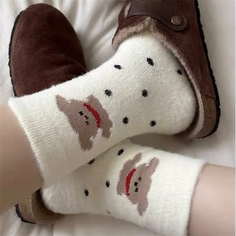 5 أزواج الجوارب النسائية مجموعة الكورية لطيف الكرتون جرو Kawaii مضحك منتصف جوارب أنبوبية الشتاء أفخم الدافئة سميكة جوارب يمكن السير بها على الأرض لفتاة #2