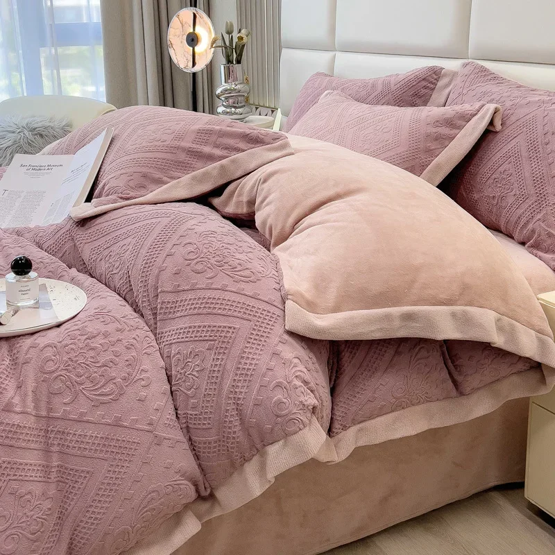 

A-Class Milk Flour Winter Bed Set of Four Pieces, Light Luxury Quilt Cover, Coral Flannel Bed Sheet and Fitted Sheet