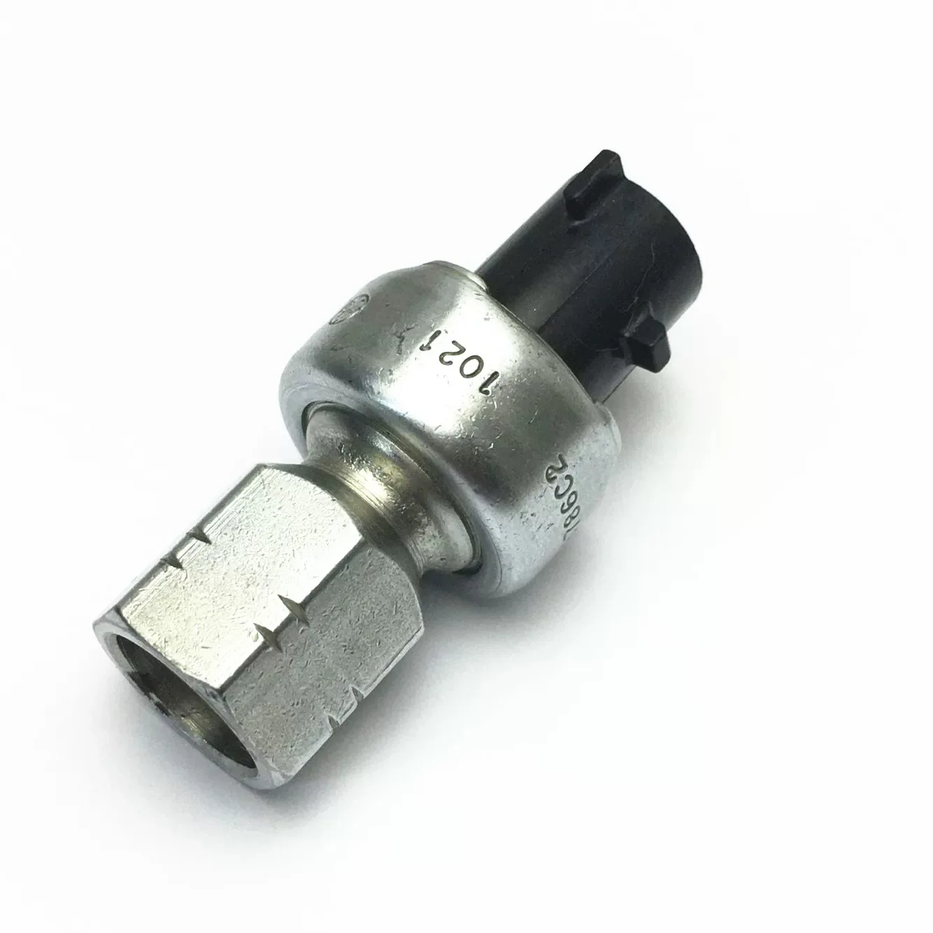 

1PCS/LOTS for truck low-voltage switch normally closed air conditioning sensor 1676786C1 1676786-C1 1676786C2 IC Electronic