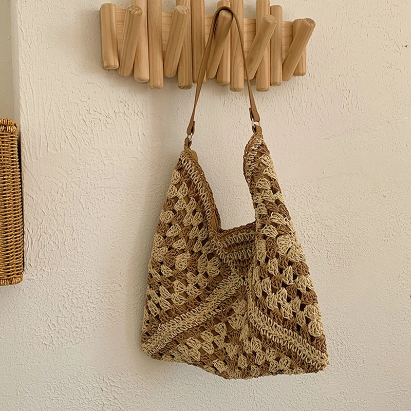 Popular Women's Woven Straw Shoulder Bag Medium Size Handbag With Handle For Beach Vacation