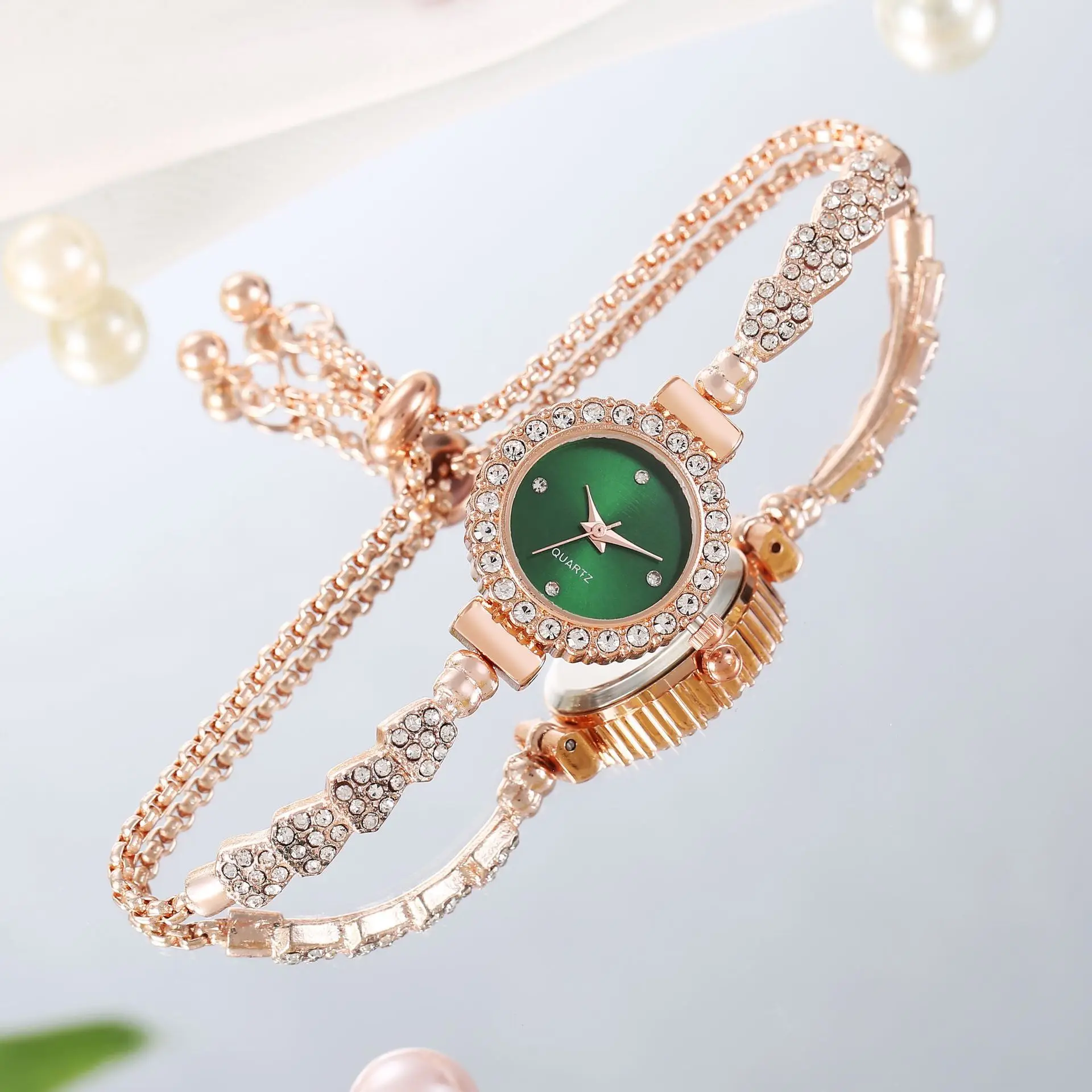 Women Crystal Diamond Watches High-End Design Easy Read Dial Shiny Bracelet Watches Wonderful Watches Gift for Women Reloj Mujer