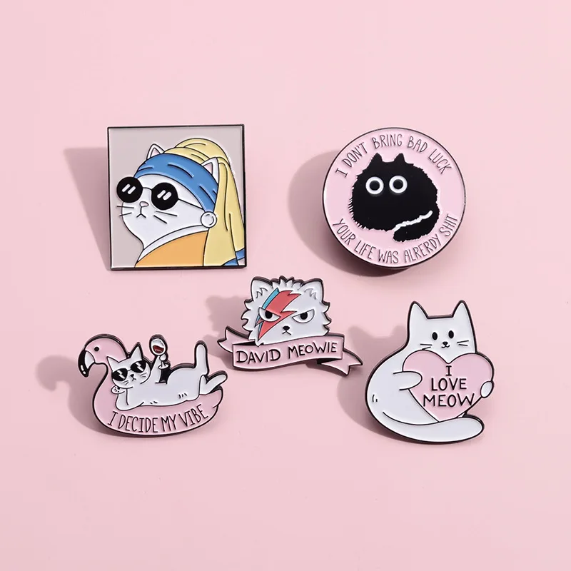 Cute Cat Brooch Cat Club Swan Love Glasses Dagger Chainsaw Fruit Cat Angel Cat Creative Metal Badge Punk Lapel Pins Jewelry Gift