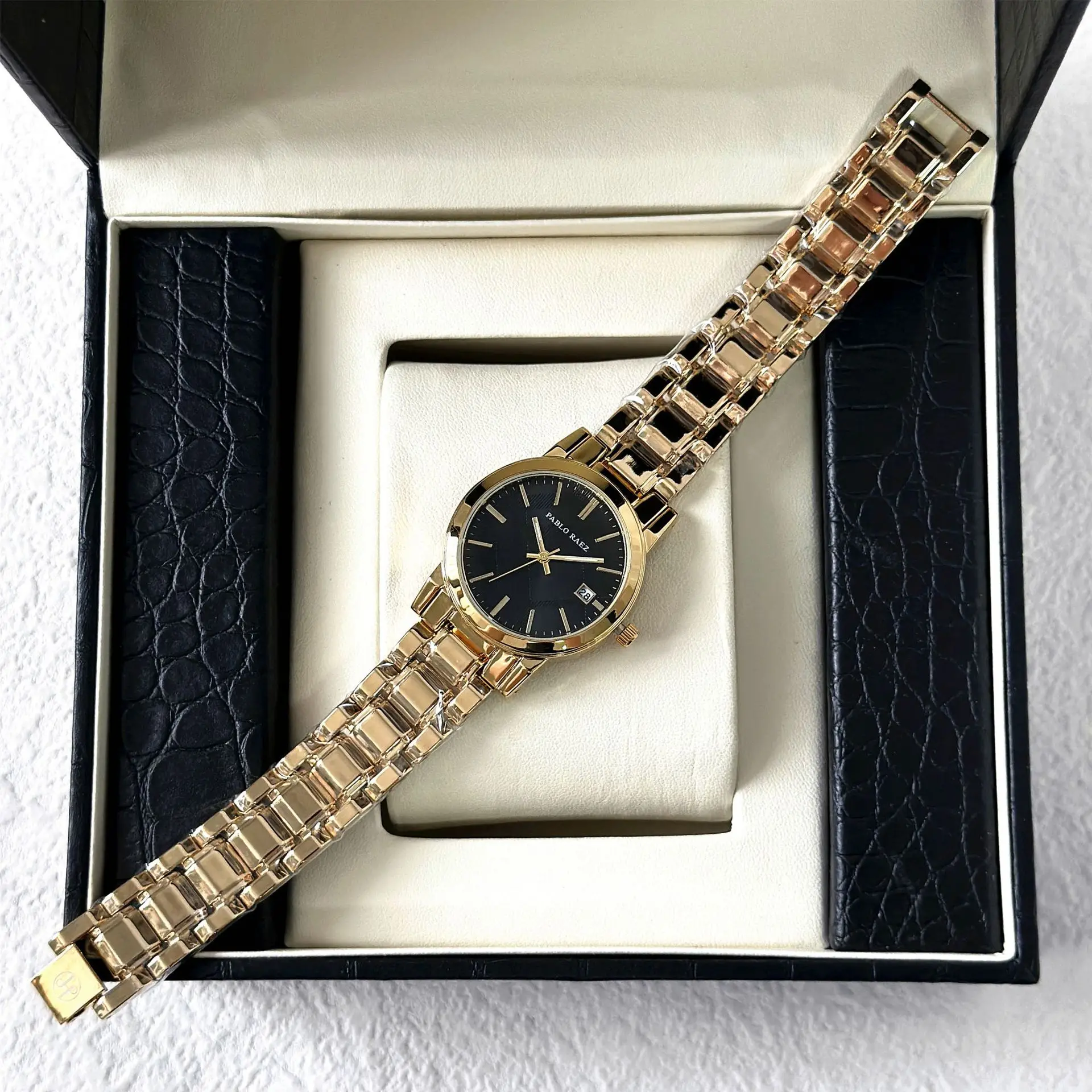 ZH121 นาฬิกาผู้หญิงอินเทรนด์และทันสมัย ปฏิทินธุรกิจ นาฬิกาควอทซ์กันน้ํา นาฬิกาพักผ่อน ของขวัญ นาฬิกาสําหรับผู้หญิง