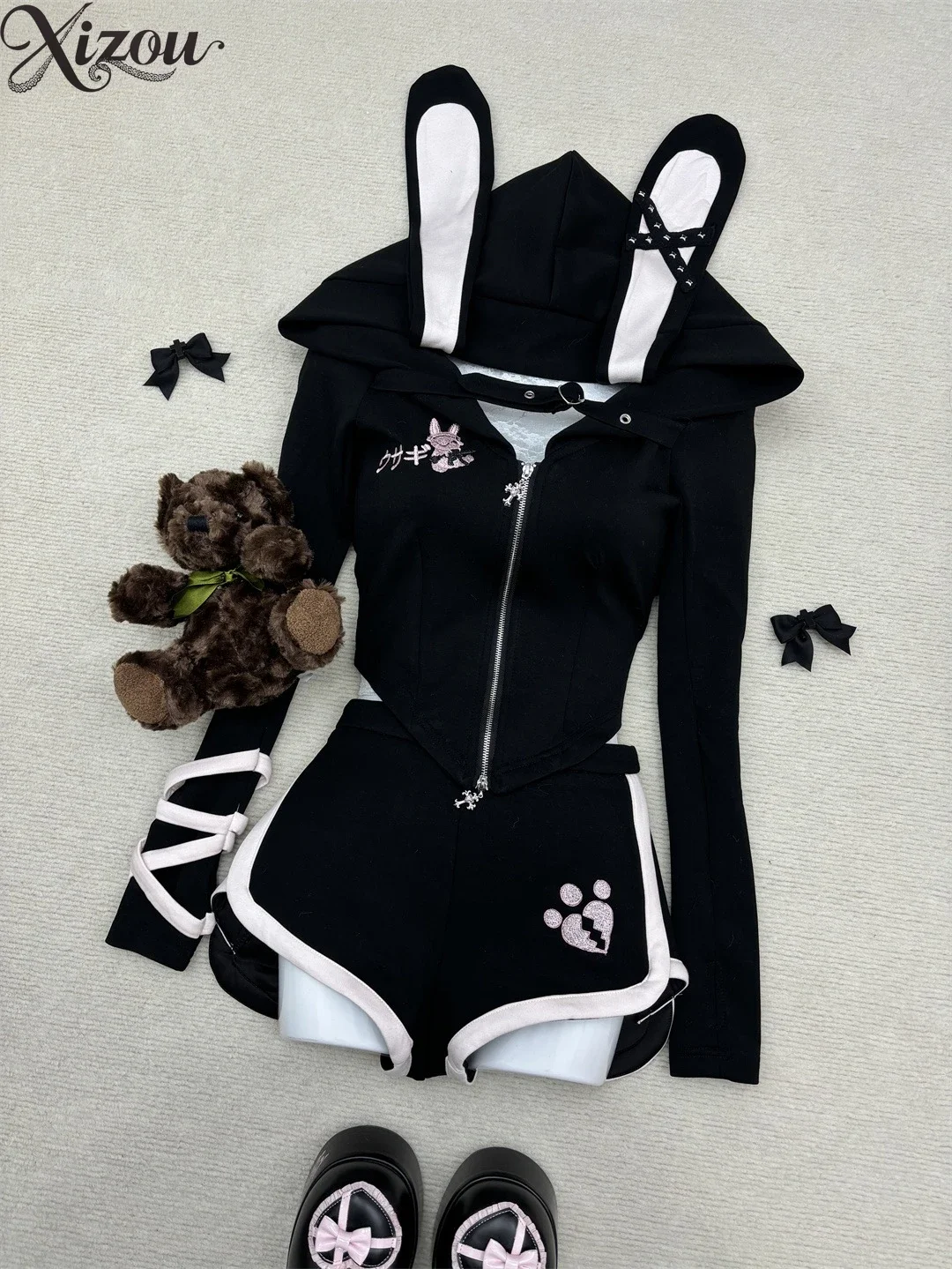 

Rebel Kitten Sweet Cool Spicy Girl Style с коротким вырезом на талии для похудения, черные осенне-зимние новые шорты, комбинезон