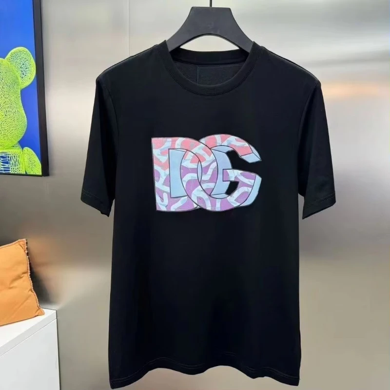 2025-26 جديد عصري D-GT تي شيرت الصيف للجنسين العلامة التجارية الفاخرة عالية الجودة فضفاض القطن موضة تنوعا مطبوعة قصيرة الأكمام