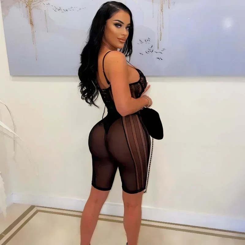 GUWU Tutina sexy in pizzo trasparente con pagliaccetto estivo Sling Back Grommet Lace Up Anello in acciaio Pantaloncini Bodycon Club Party Tuta