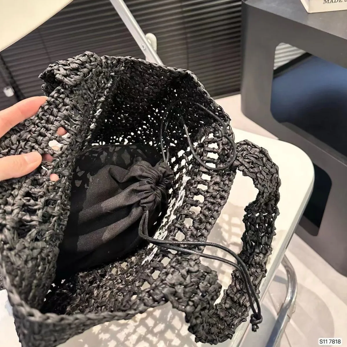 PR 2024 New Mesh For Women's Travel Essential Hollow Grass Beach Family Crochet Woven Bag