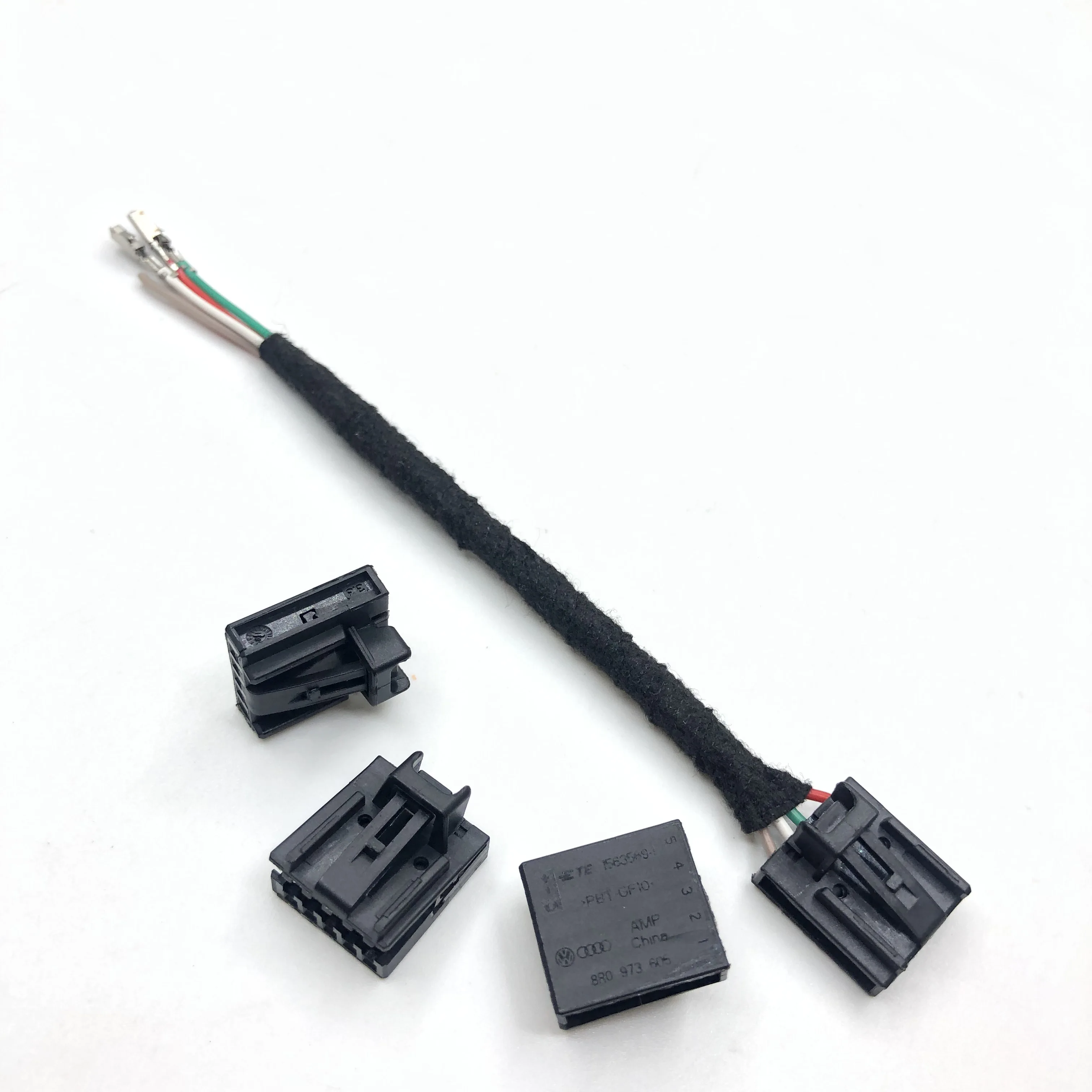 Plugue multifuncional para volante para automóvel, Chicote de fios modificado, conector de 5 pinos, 8R0 973 605, 5 furos