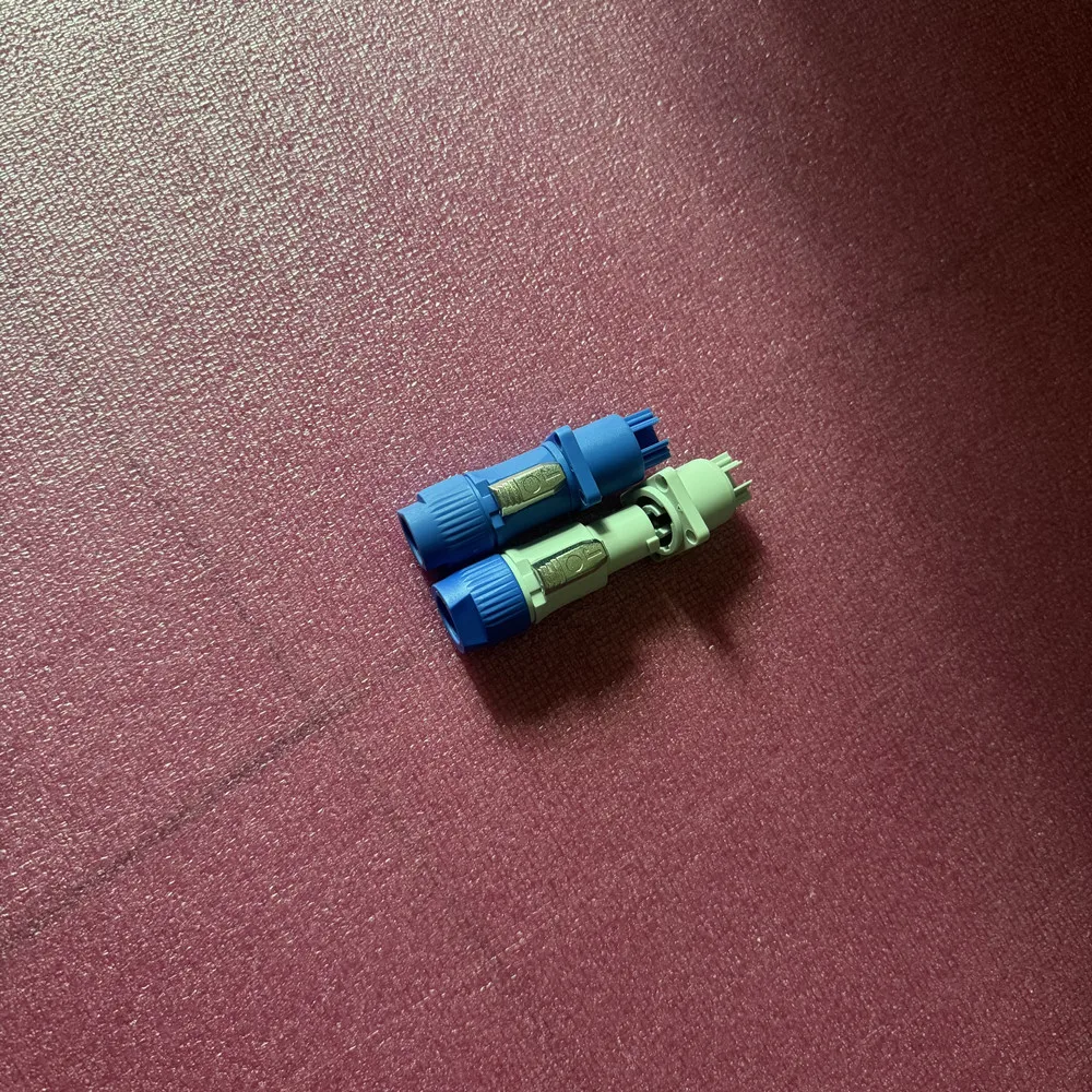 2er-Set PowerCON Typ A NAC3FCA+NAC3MPA-1 Chassis Plug Panel-Adapter