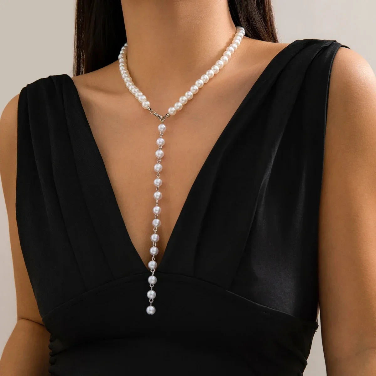 Elegant Fashion Imitation Pearl Short Necklace Punk Front Chest Long Pendant Necklace Women's Elegant Wedding Jewelry