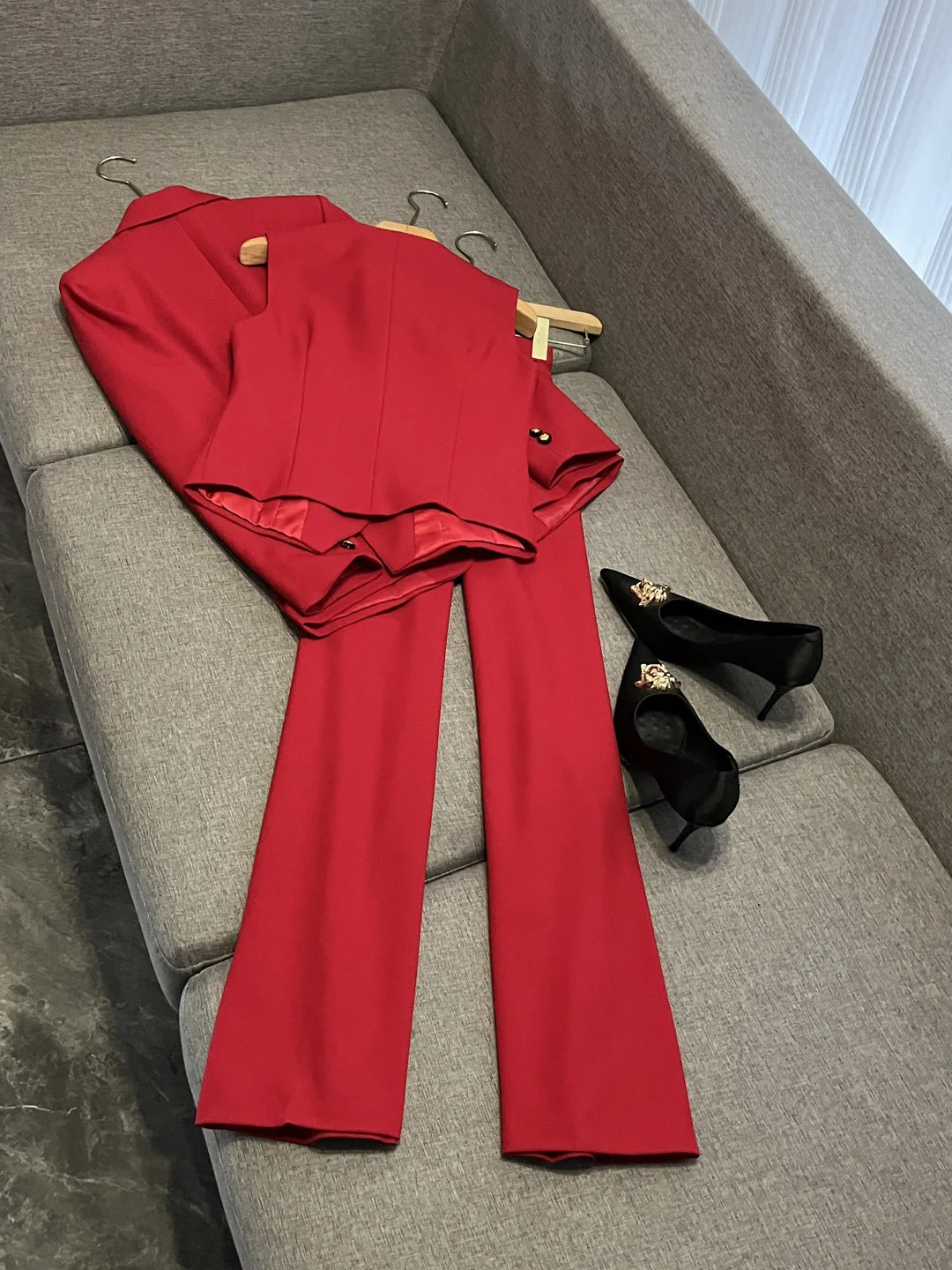 

Красный костюм, женская профессиональная рабочая одежда Ele Lady Sle, зимняя коллекция, высококачественная корпоративная мояль X40