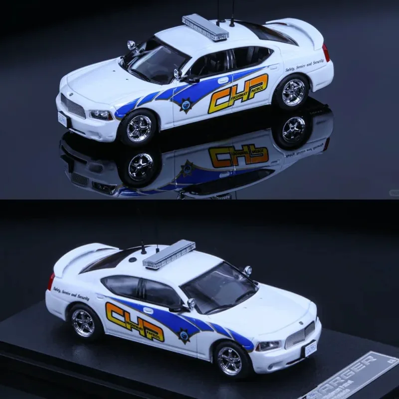 Rollin 1:64 California Highway Patrol Charger 08 Alloy Die Casting Car Model Collection Model  Christmas Gift Gifts for Men