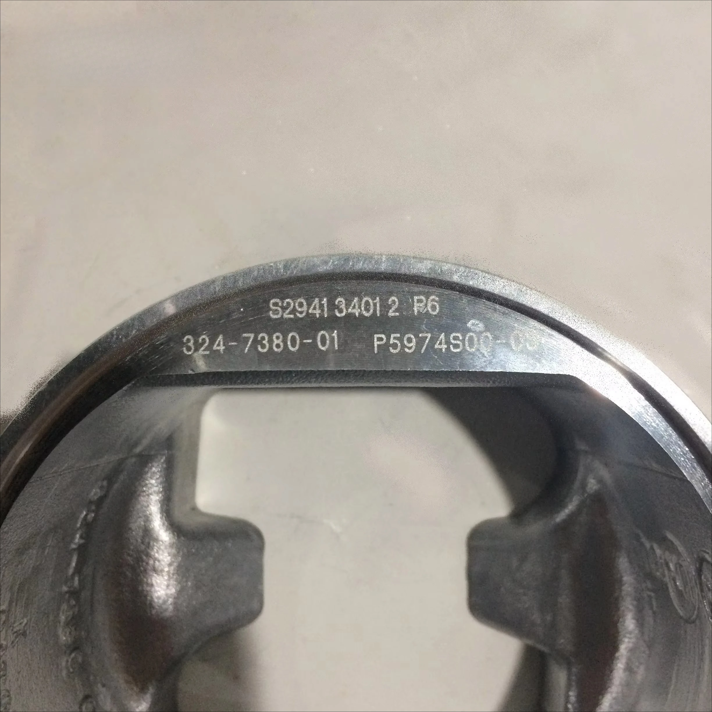 1077545 Forged Split Piston 2382716 Piston for Engine 3116
