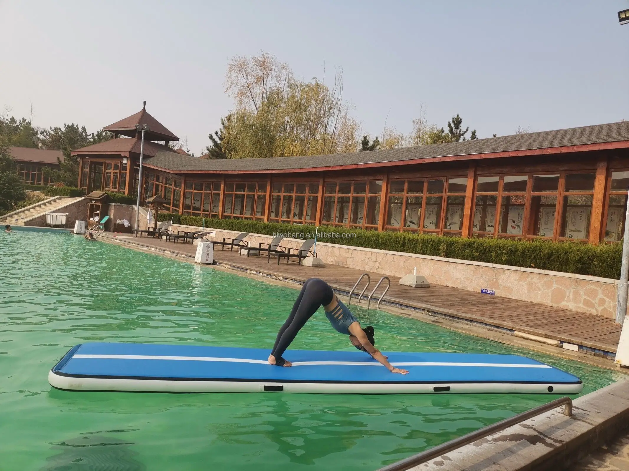 Picture 5: Portable Inflatable Dock for Swimming and Relaxation Durable Inflatable Floating Platform iSUP