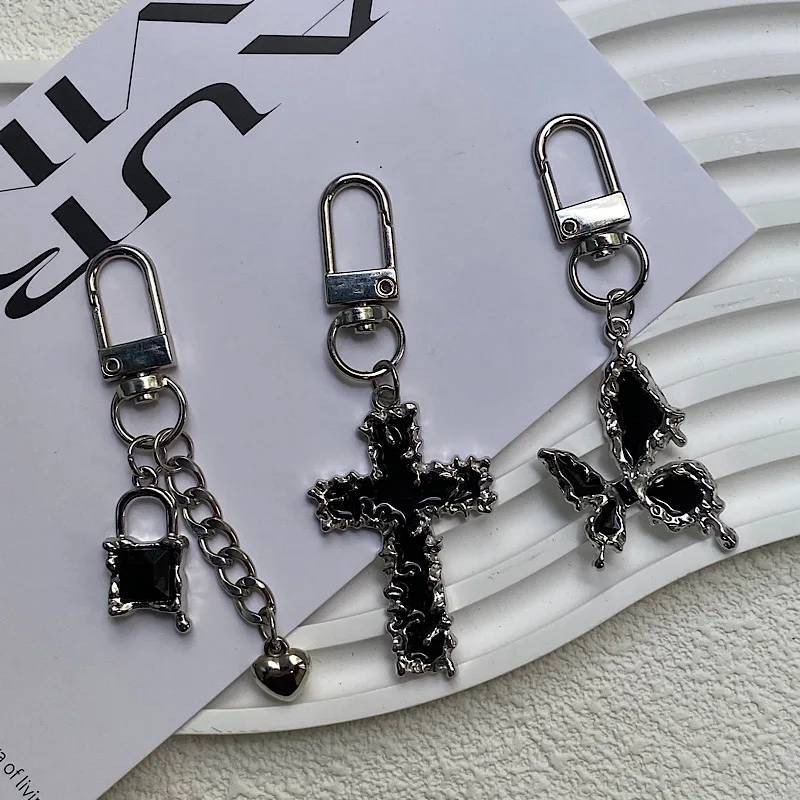 Dark Black Cross Butterfly Keychain Ins Style High-end Niche Personality Couple Mobile Phone Bag Keychain Pendant