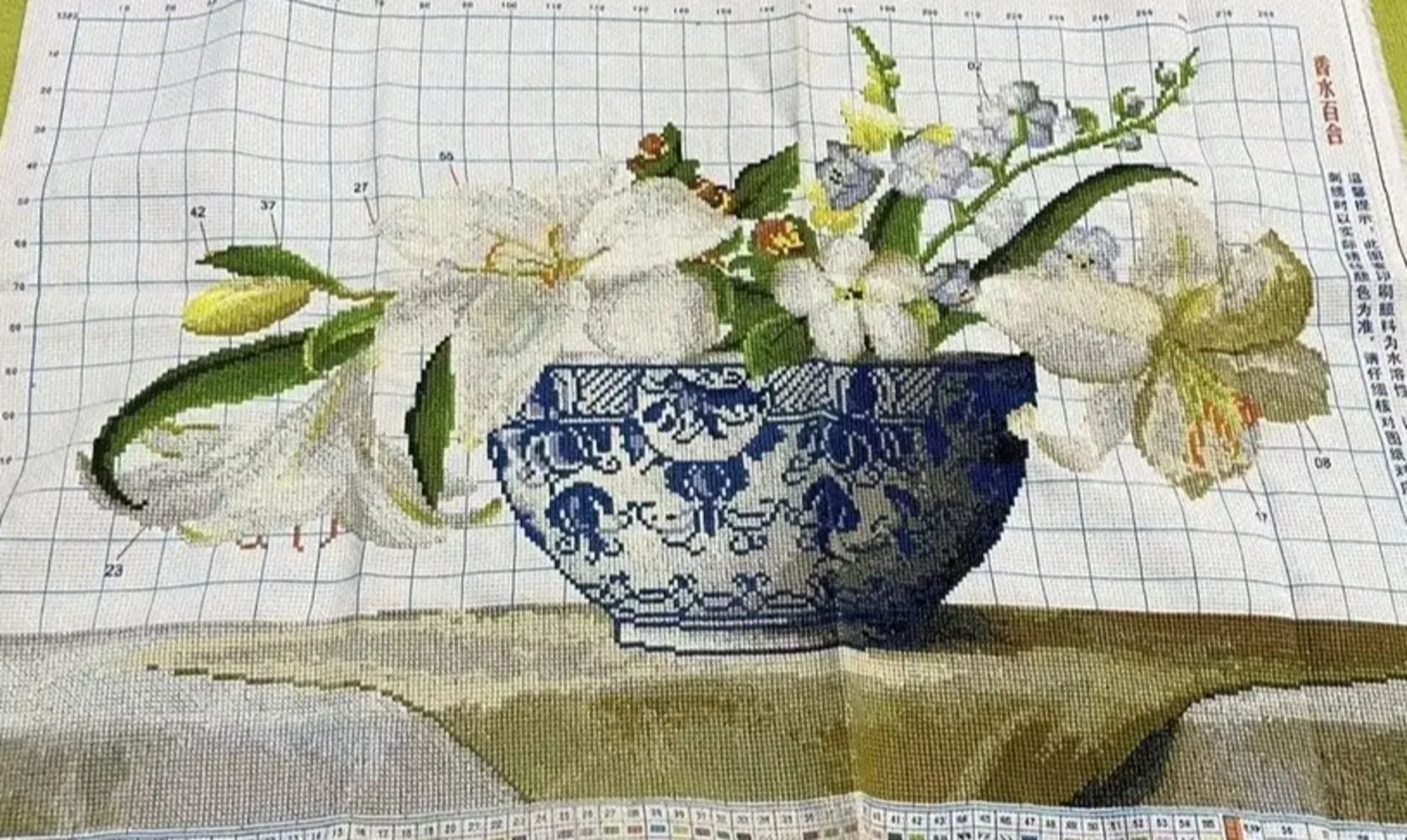 Finished handmade embroidery with beautiful flowers, lilies, 74 * 50cm cross lily, rural embroidery