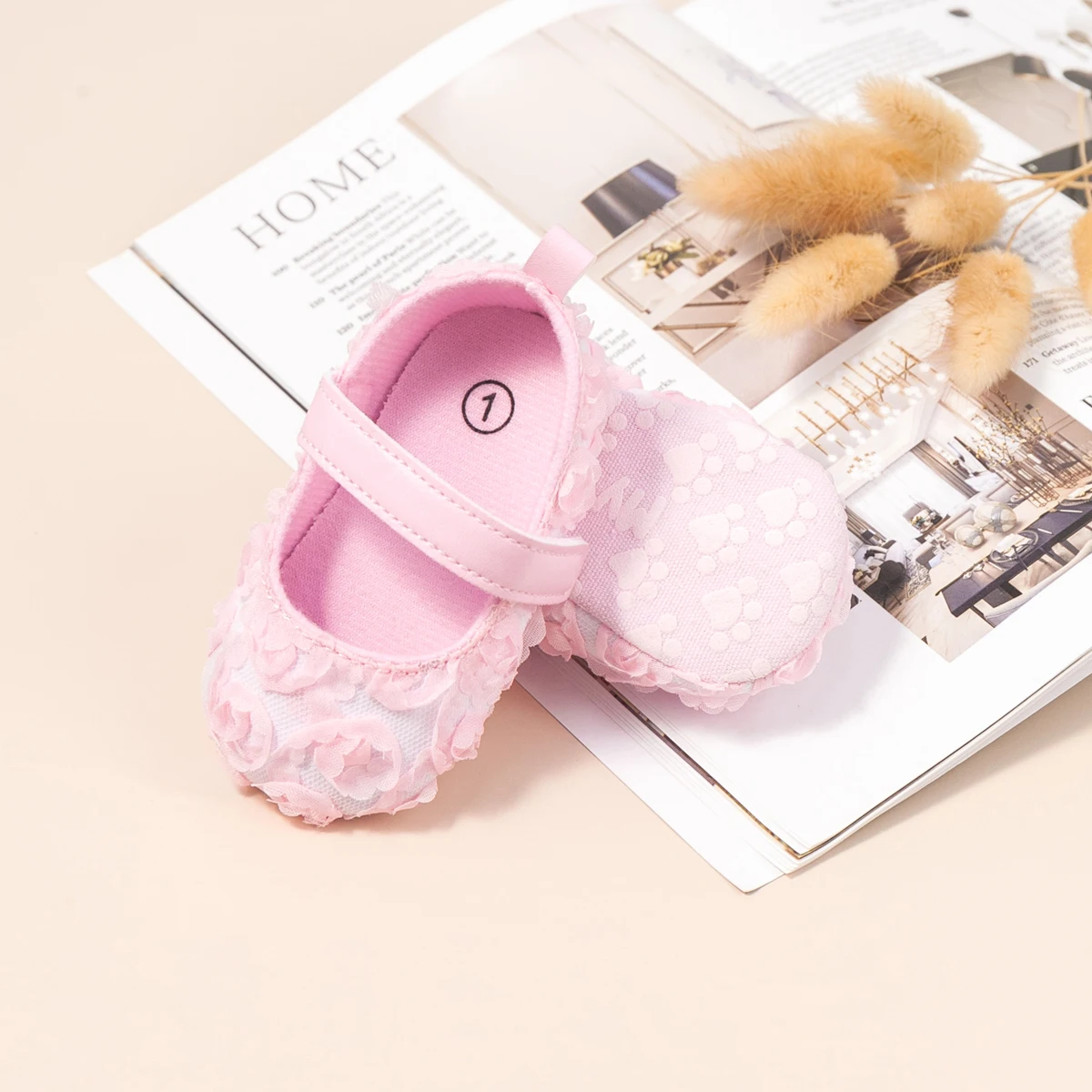 2024 Baby Girl Shoes Newborn Toddler Cotton Soft Anti-slip Sole Floral Canvas Infant Prewalkers Princess New Baby Shoes 0-18M