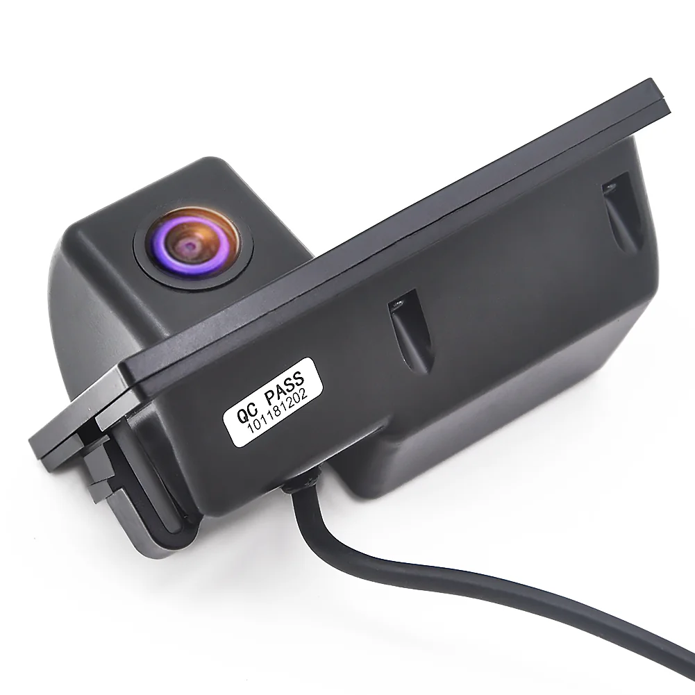 Reversing Camera for Land Rover For Discovery 3 and For Discovery 4 with 170 Degree Wide Angle View and IP67 Waterproof Rating
