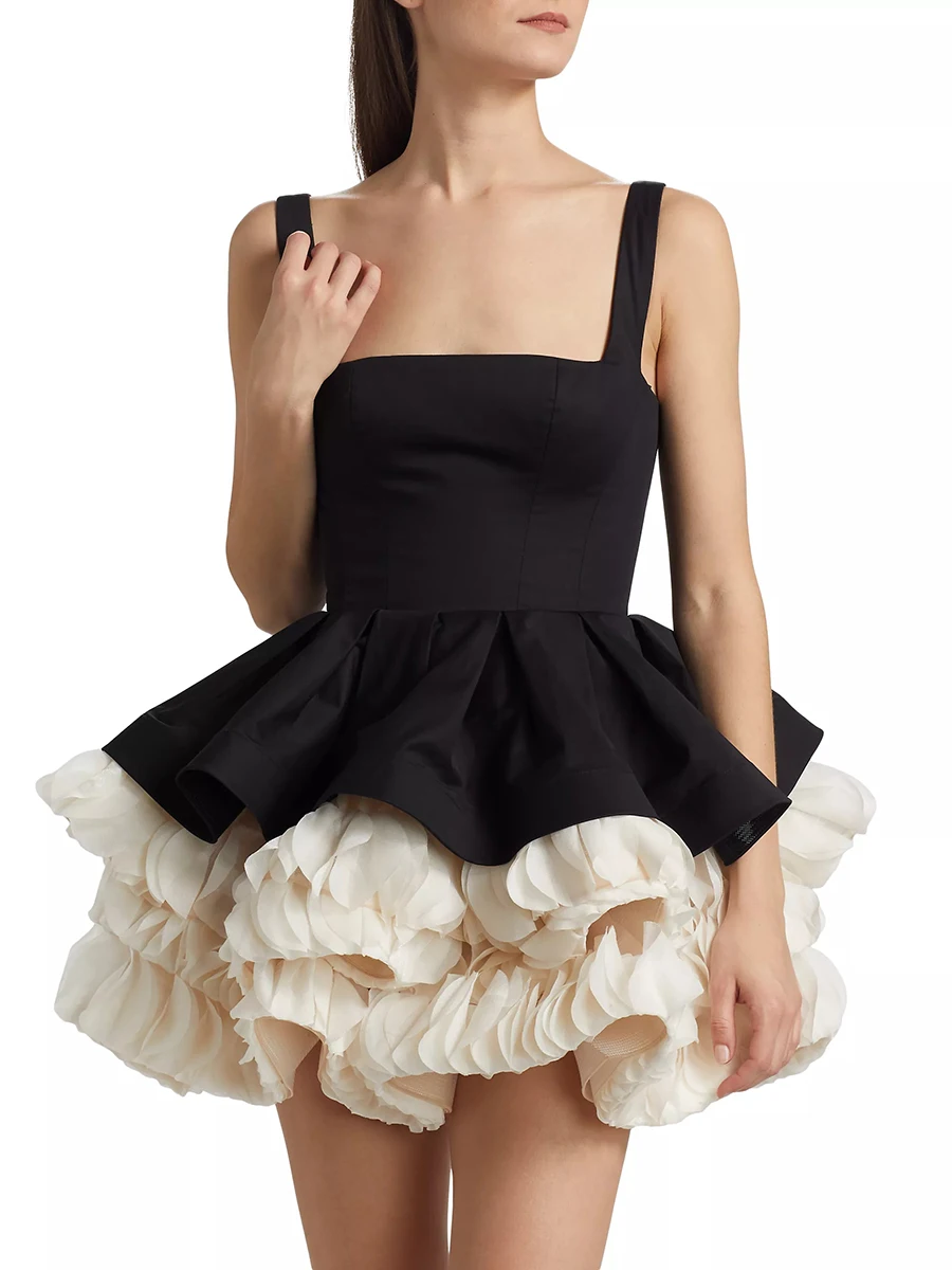TWOTWINSTYLE Colorblock อารมณ์กระชับสัดส่วนชุดผู้หญิงสแควร์คอ Patchwork Ruffles พับชุดหญิงใหม่
