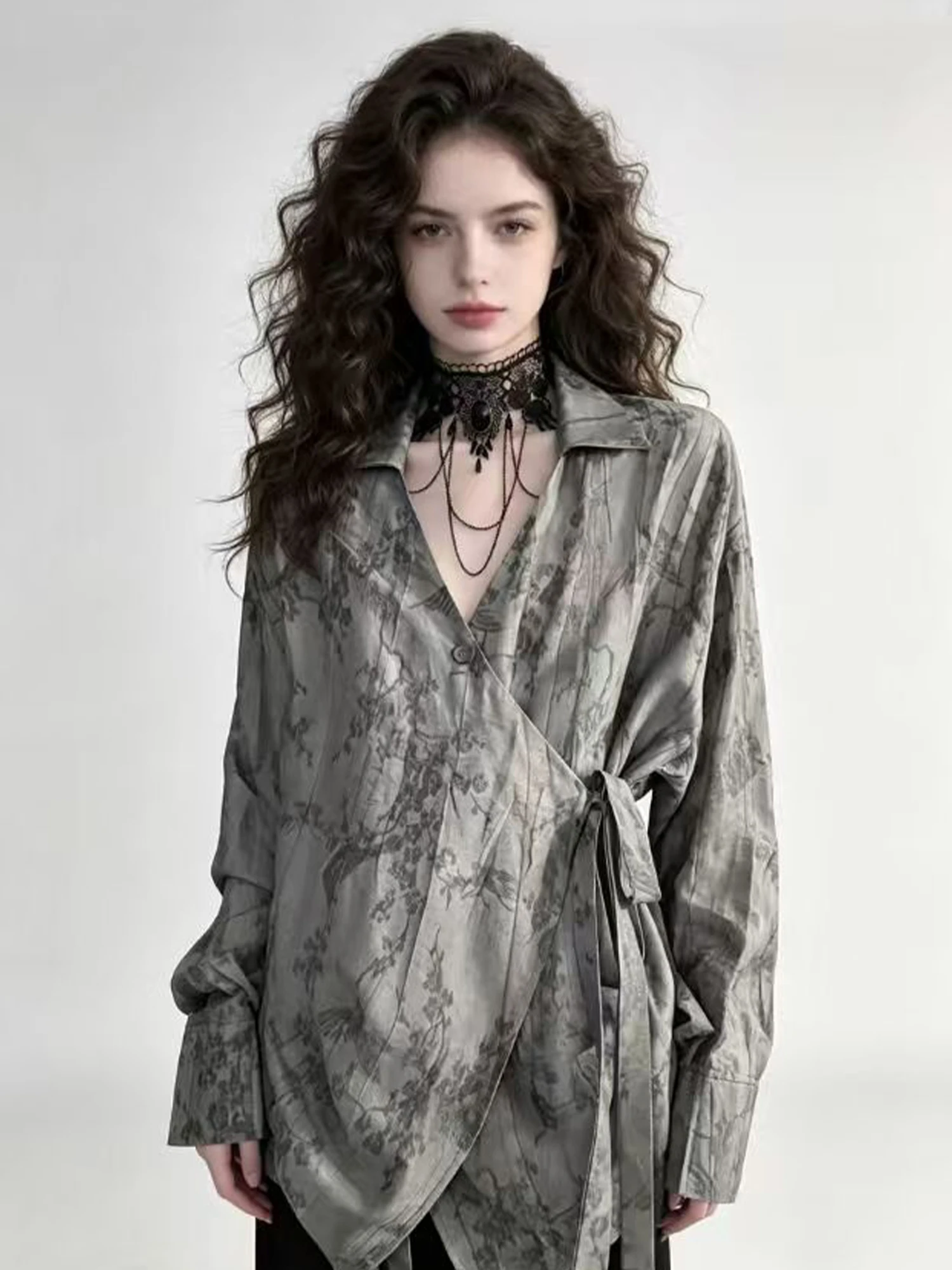 Women's Gray Blouses and Shirts Chinese Style Vintage Ink Painting Long Sleeve Shirt Y2k Gyaru Dark Lace-Up V-Neck Shirt Jacket