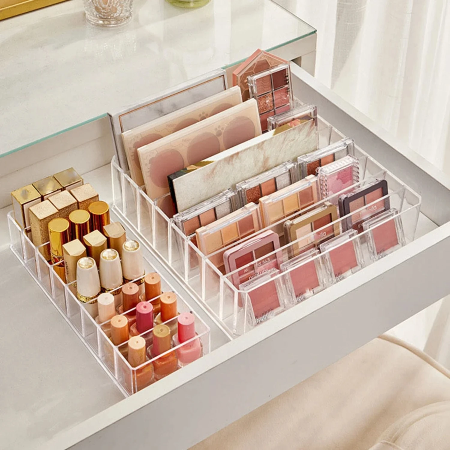 Clear Plastic Makeup Cosmetic Organizer Stand Holder with Compartments for Lipstick and Eyeshadow Palette - 1PCS Brush holder