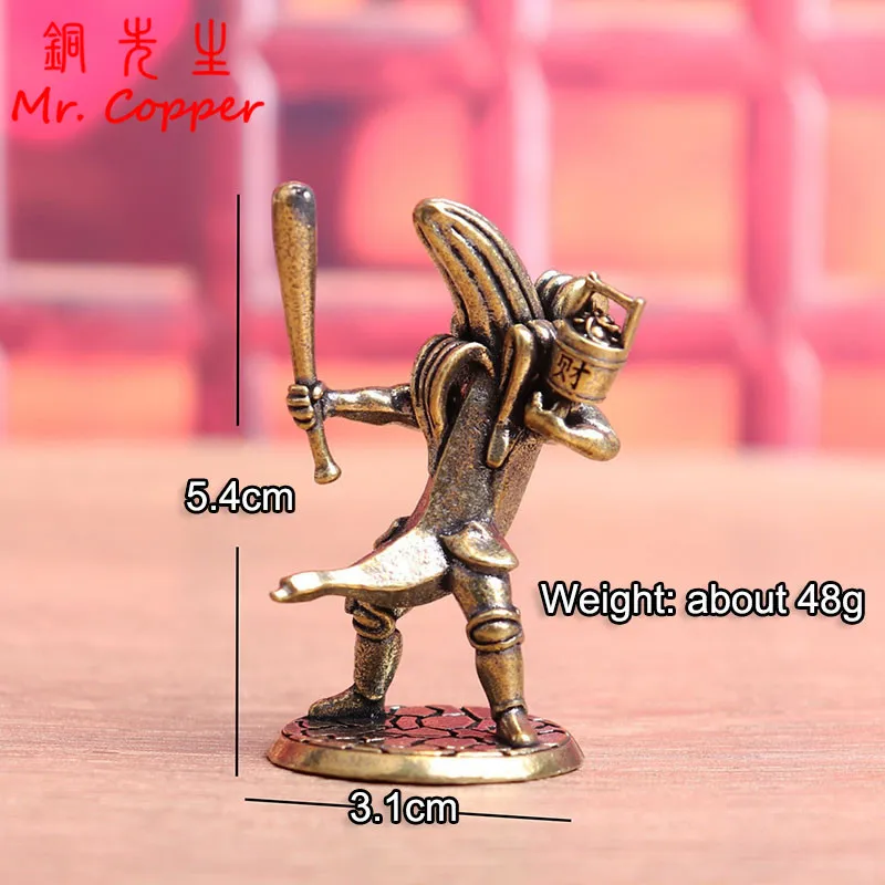 รูปปั้นนักรบกล้วยทองเหลืองขนาดเล็ก ของตกแต่งโต๊ะทำงานสุดฮา ตัวละครโลหะย้อนยุค งานฝีมือ ของตกแต่งบ้าน