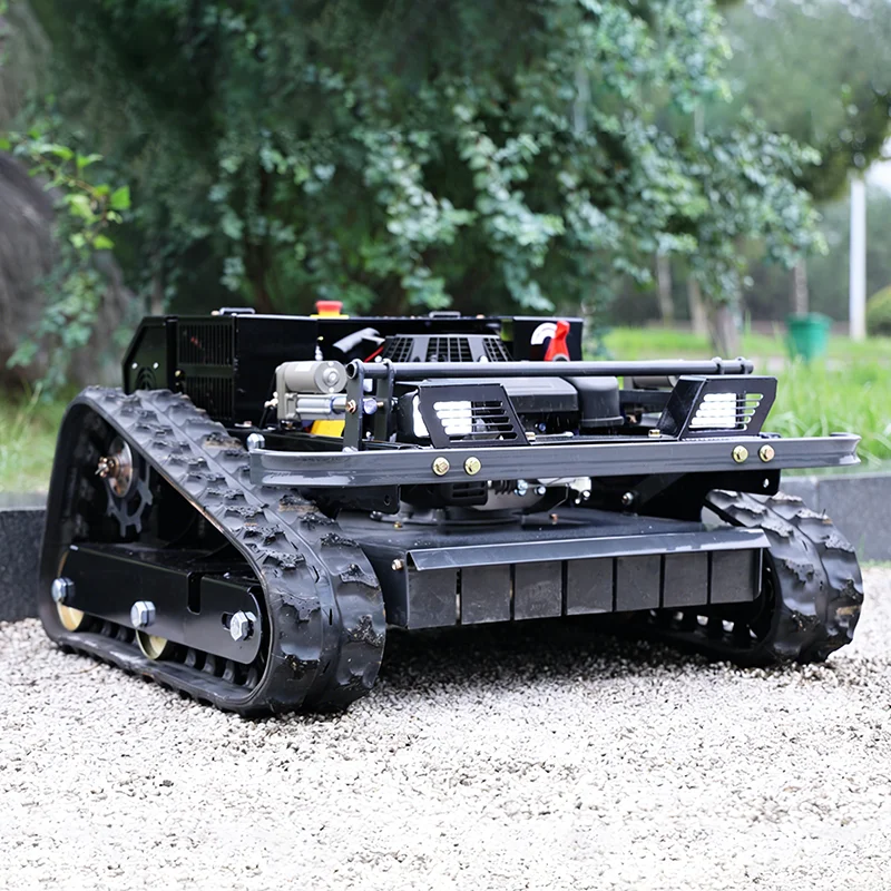 

Customized new track grass cutting and crushing machine for villa garden trimming, low noise and fuel-efficient