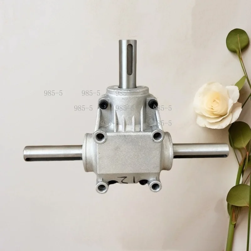 4 Module Right Angle Gear Reducer, 1:1 Ratio Gearbox For Residue Processing Machine