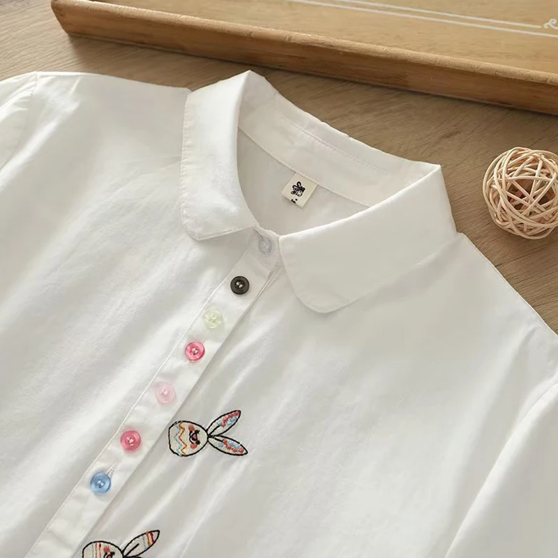 Nova primavera outono casual doce algodão topos roupas femininas coelho dos desenhos animados bordado camisa branca colorido botão blusas k122