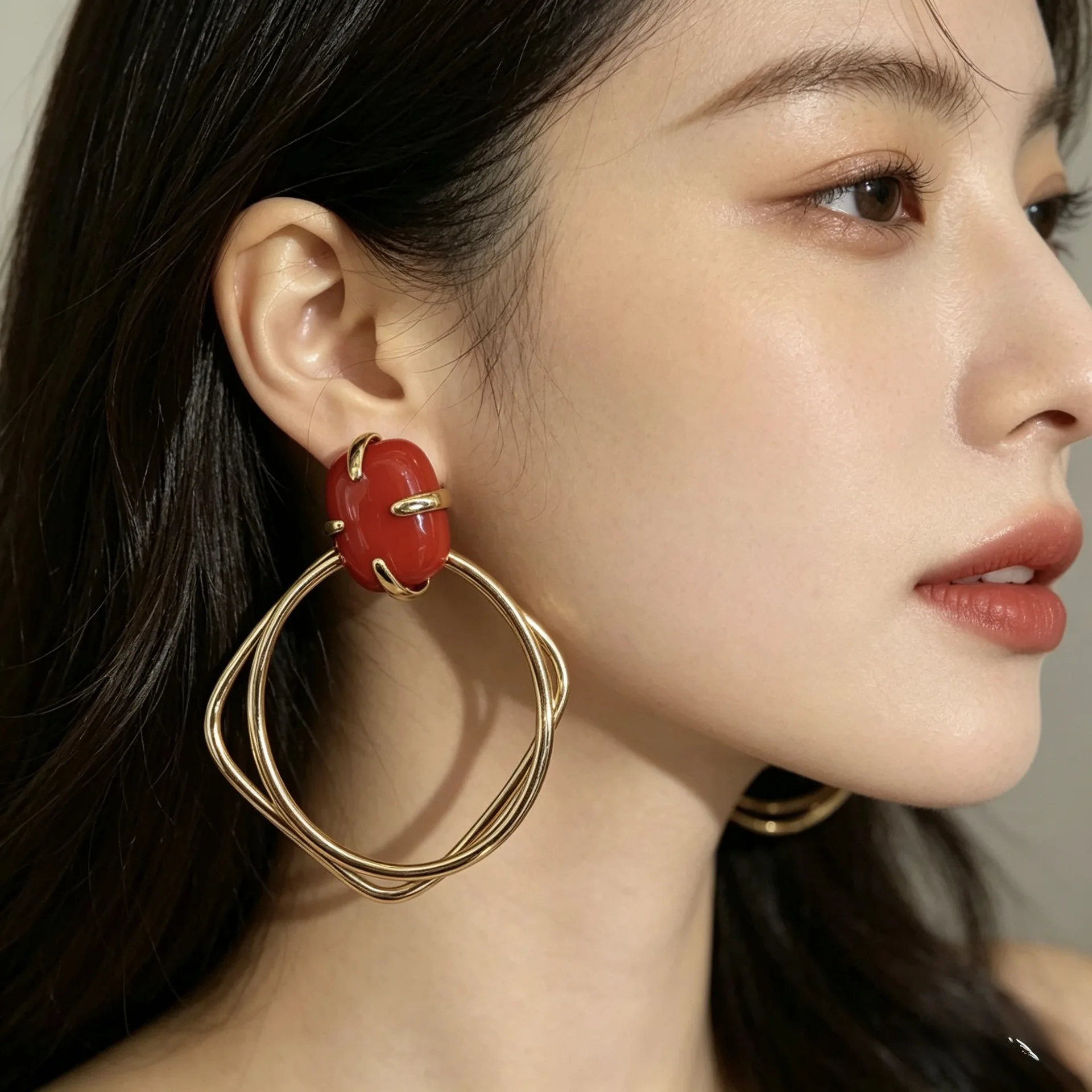 Poplar forest star with the same exaggerated metal circle unique earrings women's light luxury high-end sense simple temperament