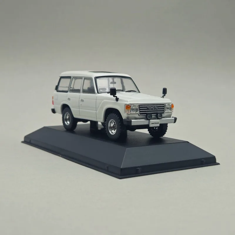

1:43 Scale 60 SERIES 1982 SUV Alloy Car Model Colletion Ornaments