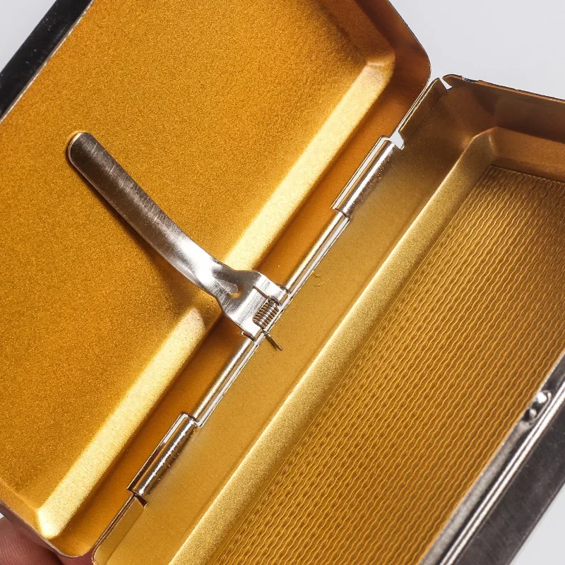 Tobacco Box Mini Portable Moisture Proof Cigarette Case Old-fashioned Dry Cigarette Box Metal Storage Smoking Accessories