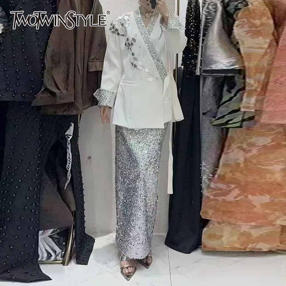 

TWOTWINSTYLE однотонный комплект из двух предметов с блестками, женская куртка с v-образным вырезом и длинными рукавами, свободный элегантный женский комплект с юбкой, модный новый