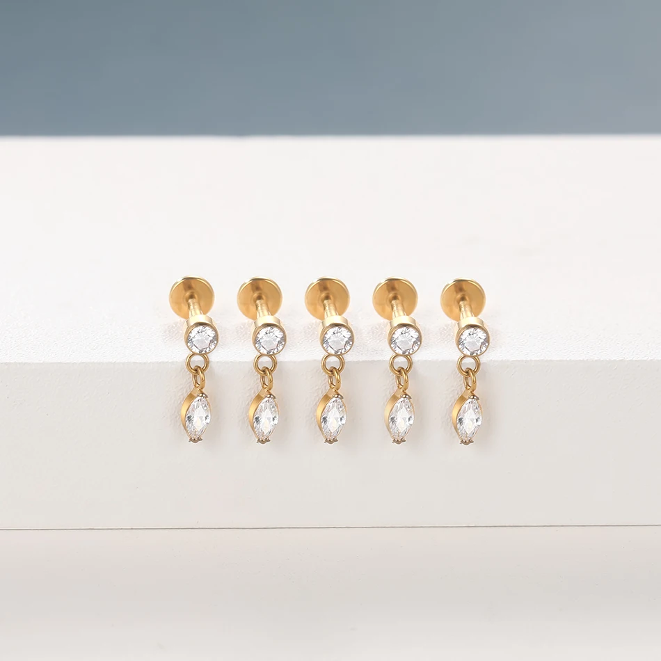 1Pc G23 Titanium Flower Lip Stud Labret Piercing 16G Crystal Zircon Cartilage Earring Tragus Monroe Piercing Body Jewelry