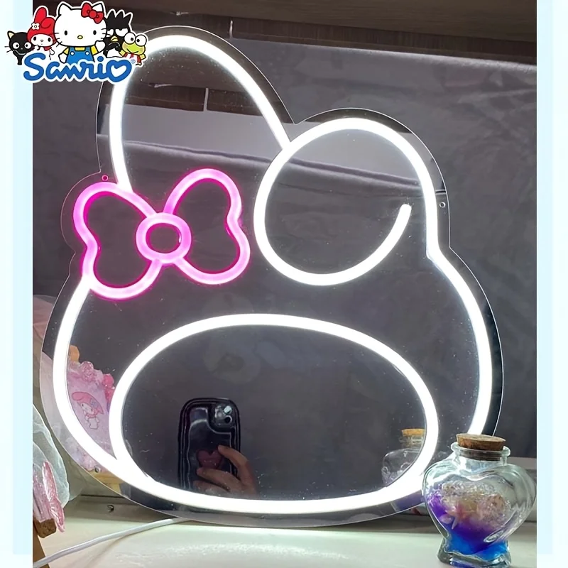 

Зеркало с LED-подсветкой Hello Kitty и розовым бантом: милый ночник и декор для девичьей спальни, создающий романтическую атмосферу