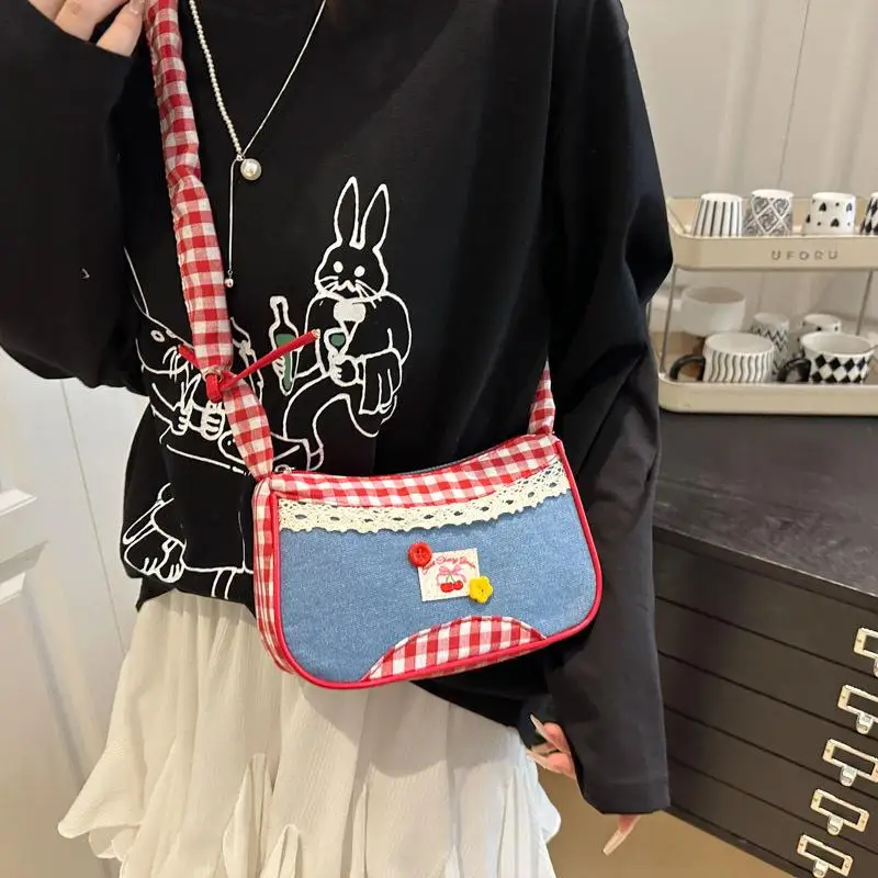 

Sweet Lace Plaid Womens Shoulder Bag Patchwork College Style Underarm Bag Simple Pleated Design Female Handbag Purse For Girls