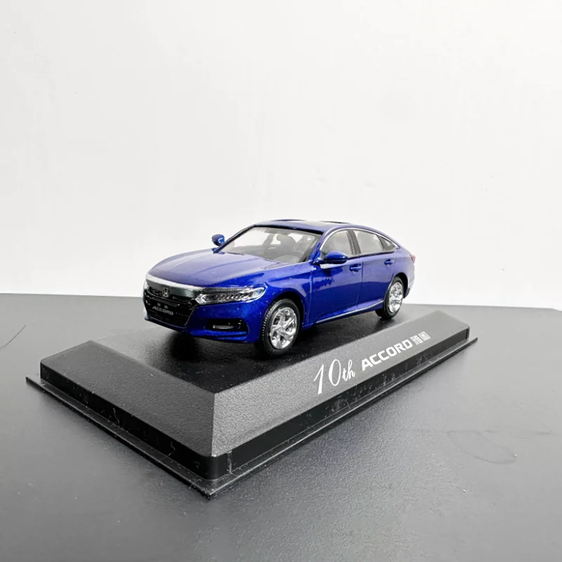 

Коллекционная модель автомобиля Honda Accord 10-го поколения 2018 года, масштаб 1:43, из сплава, имитация, для декора, подарок для мальчика, статическая модель для демонстрации