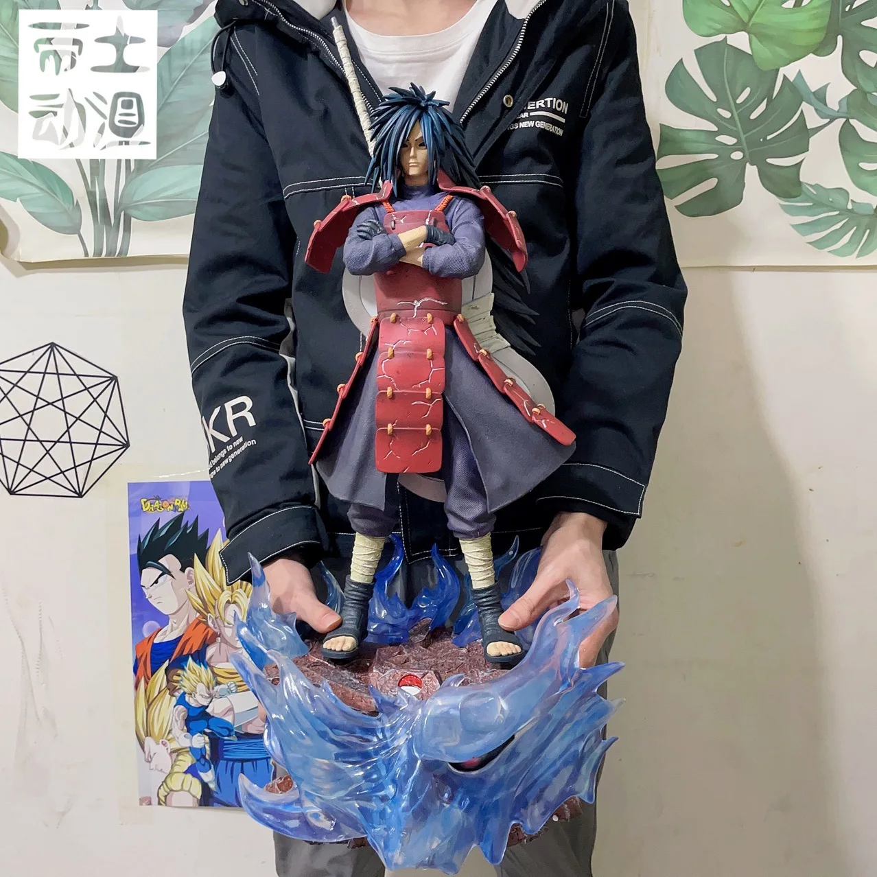 

Anime Naruto figure, door god spot Uchiba spot behind the scenes door god, animation model statue ornament