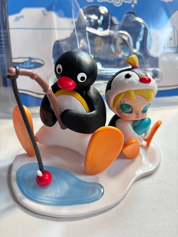 Anime Figuur Baby Molly X Pingu Vissen Tijd Handheld Hang Kaart 18 cm Model Poppen Beeldjes Pvc Collectie Trendy Speelgoed voor Geschenken