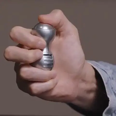 Outdoor Portable EDC Metal Finger Roller Clicker Toy Spinning Top Creative Gift Toys