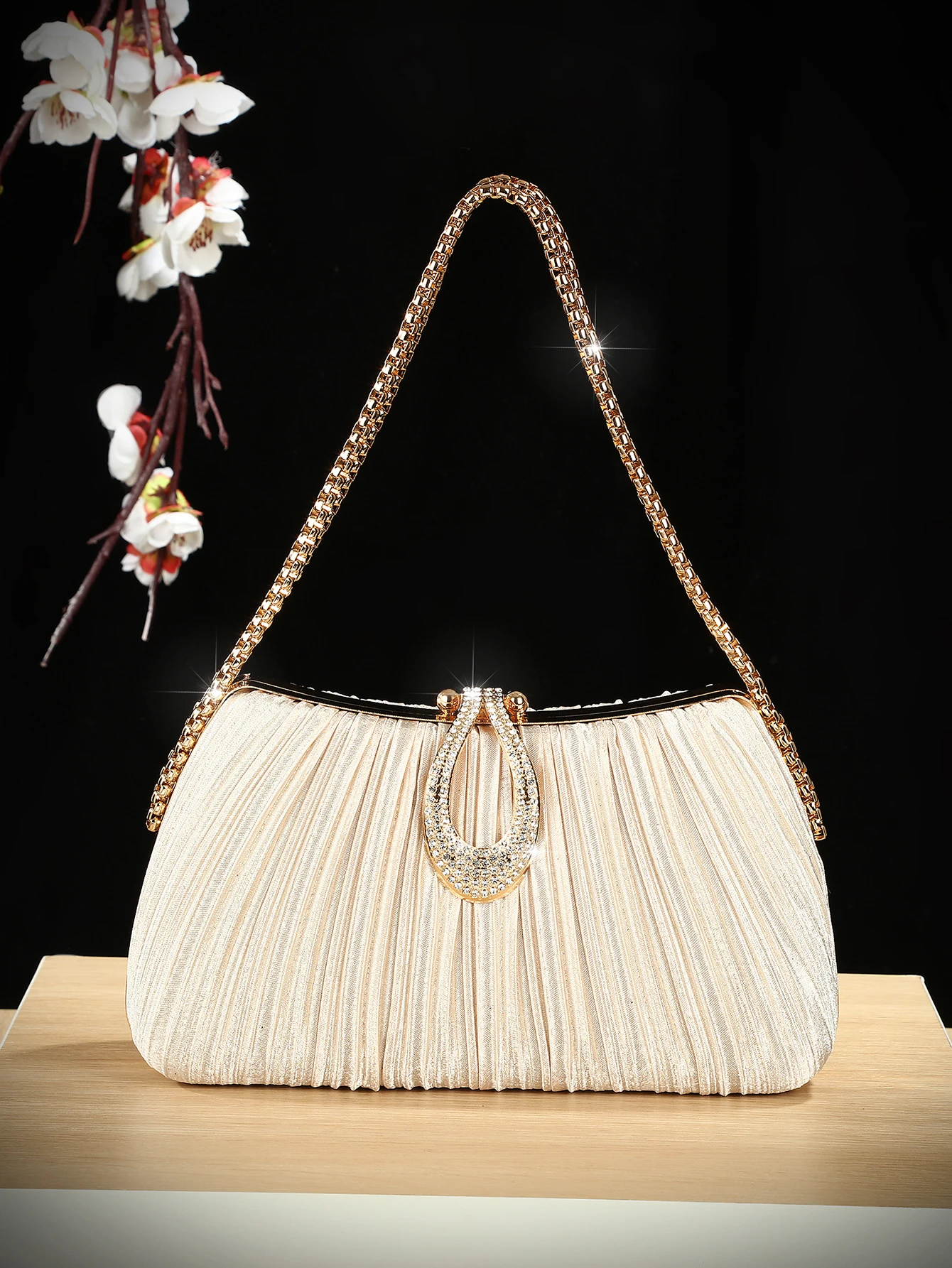 

New pleated chain bag, elegant diamond-encrusted clutch for ladies satin handbag for dinner and dates versatile and stylish d