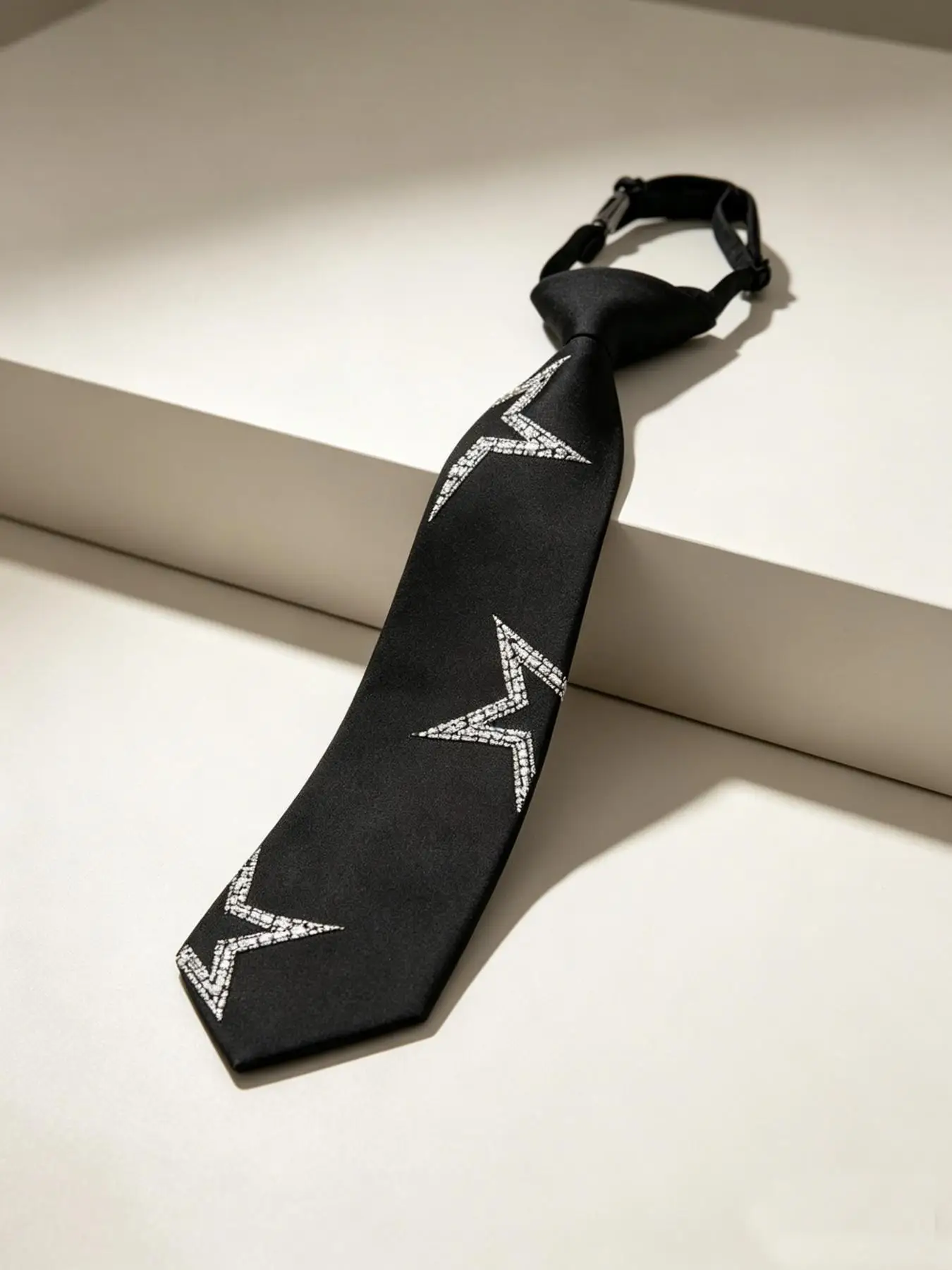 Pre-Tied Star Sequin Tie, Adjustable Bowtie, Unisex, Suitable for Formal Business, Role Play, Jk Party, Wedding, Daily Wear